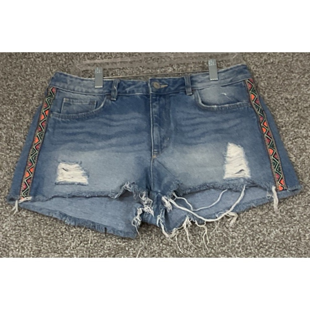 H&M Coachella Jean Shorts Cut-Offs Embroidered‎ Aztec Southwest Sz 10